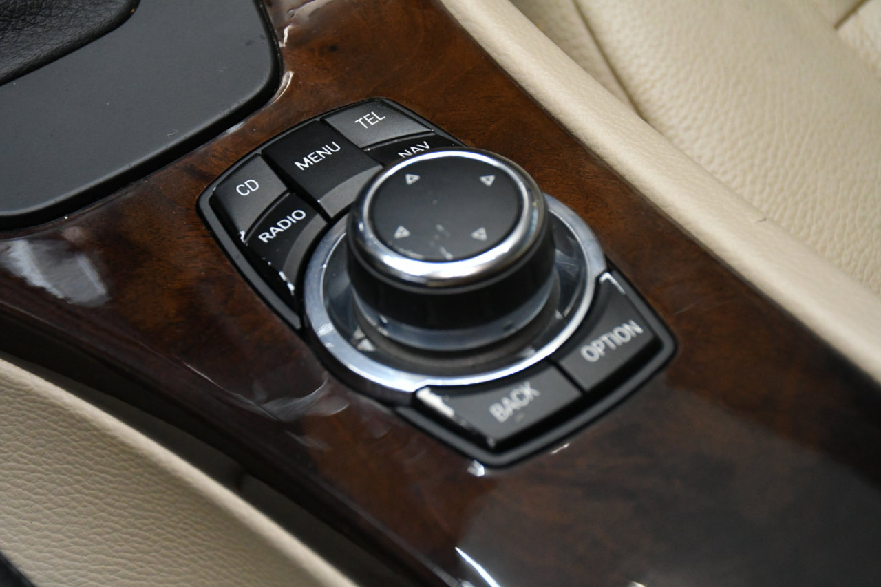 Used 2011 BMW 335i Coupe image 24