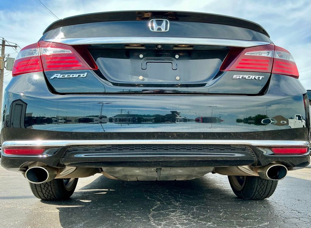 Used 2017 Honda Accord Sport image 17