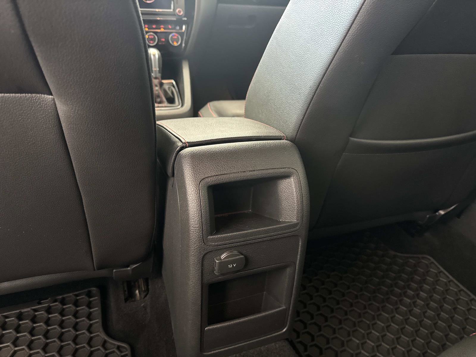 Used 2018 Volkswagen Jetta GLI FWD image 17