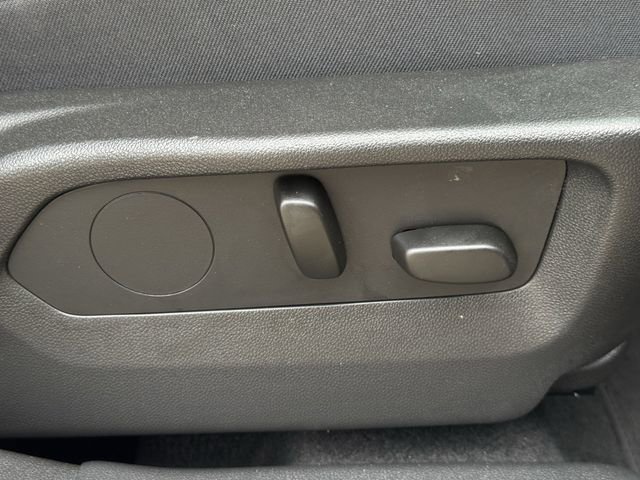 Used 2023 Buick Envision Essence w/ Sport Touring Package FWD image 31