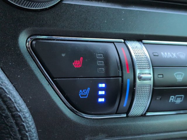 Used 2022 Ford Mustang Premium RWD image 21