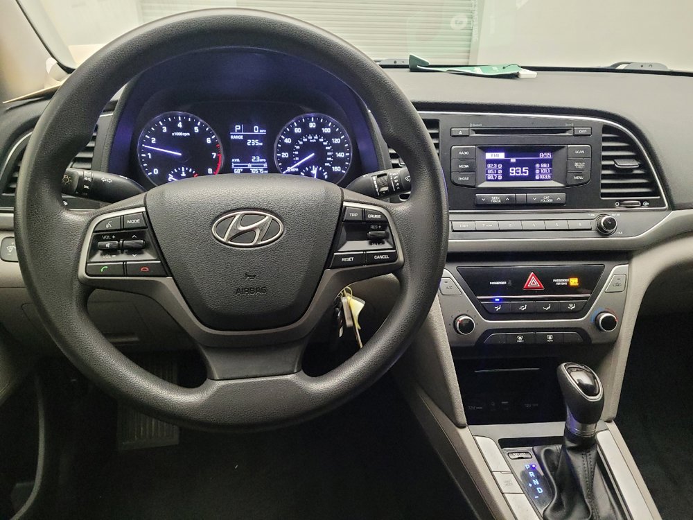 Used 2017 Hyundai Elantra SE image 22