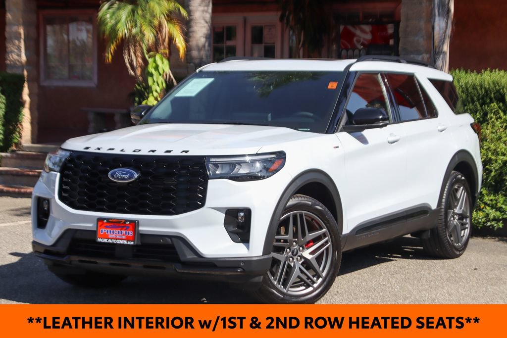 Used 2026 Ford Explorer ST-Line w/ ST-Line Street Pack AWD/4WD image 4