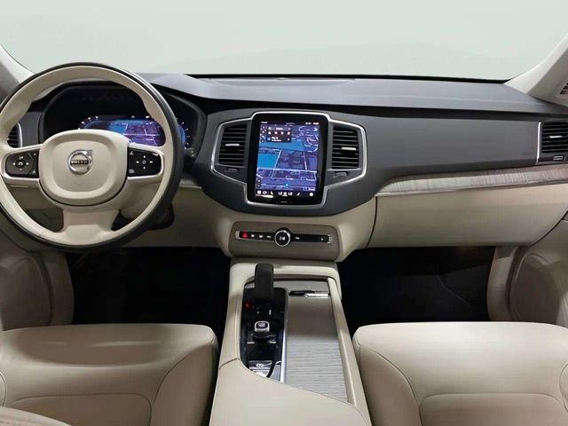 Used 2023 Volvo XC90 B6 Core AWD/4WD image 14