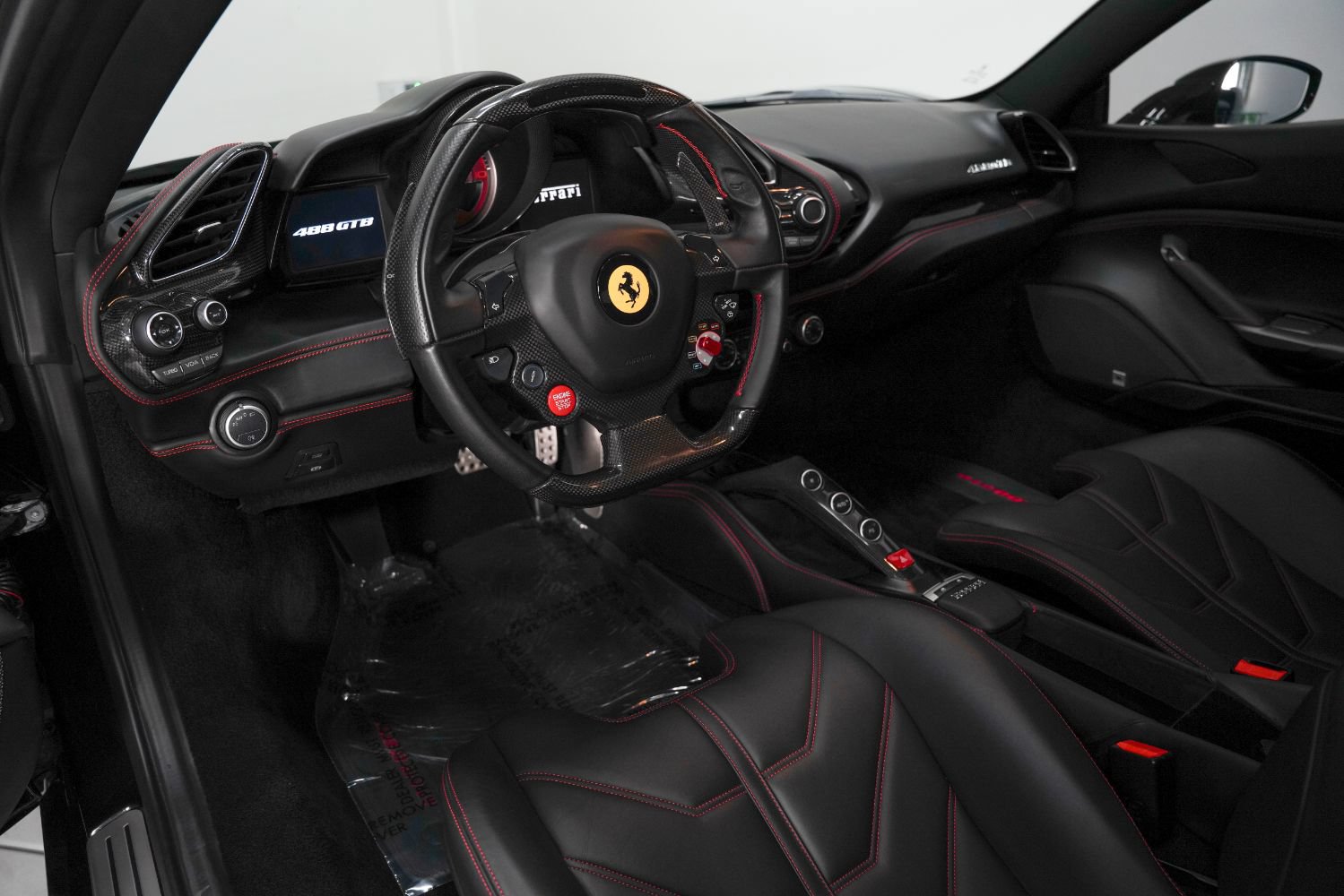 Used 2017 Ferrari 488 GTB RWD image 11