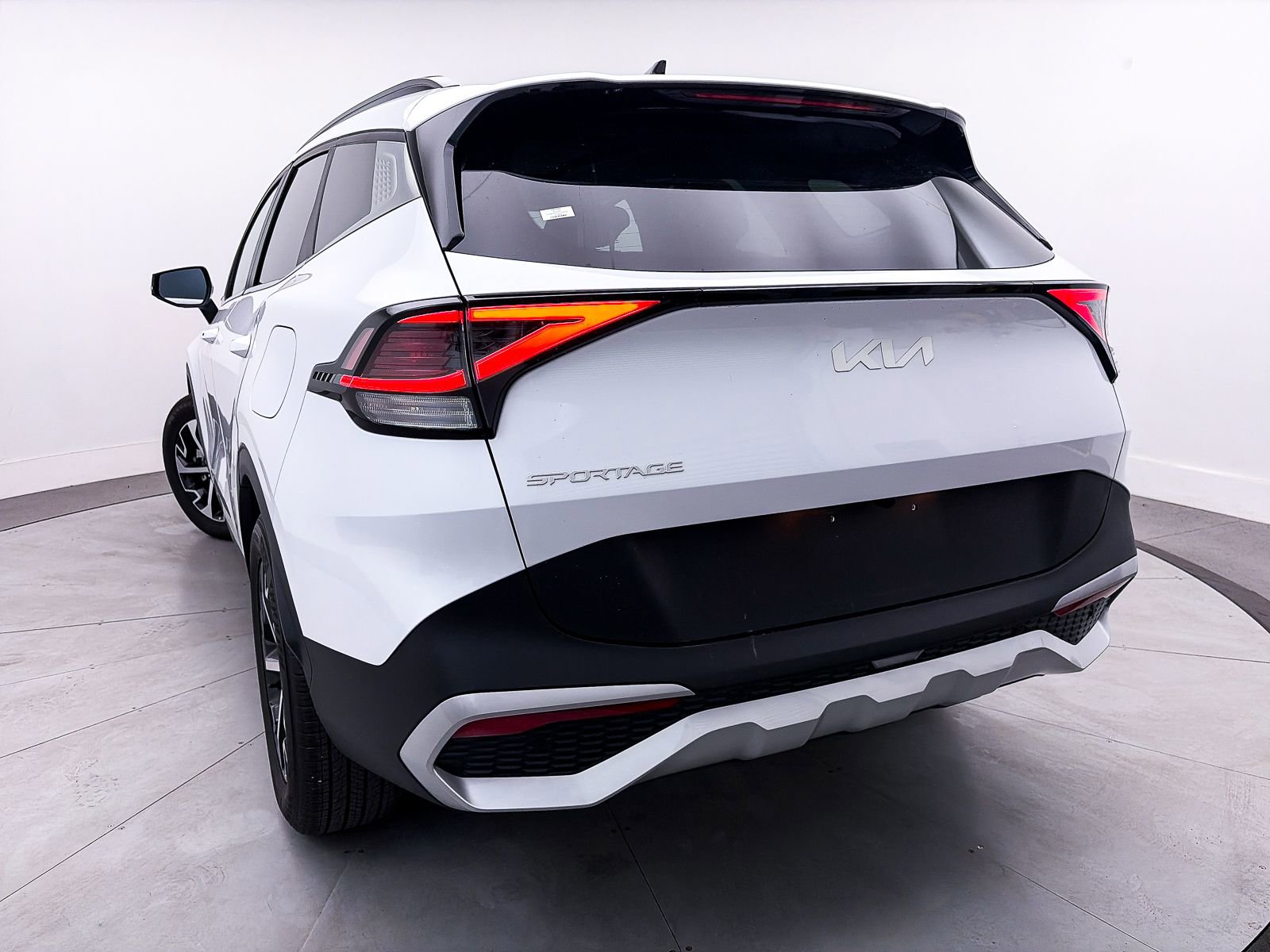 Used 2025 Kia Sportage EX w/ Premium Package image 9