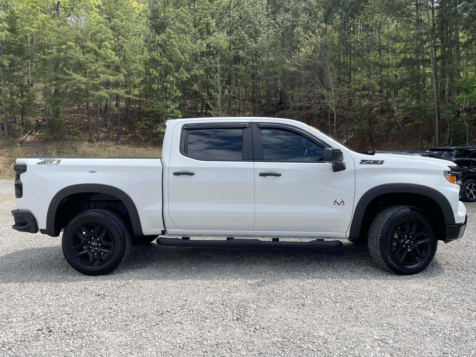 Used 2023 Chevrolet Silverado 1500 Custom Trail Boss w/ Realtree Special Edition image 19