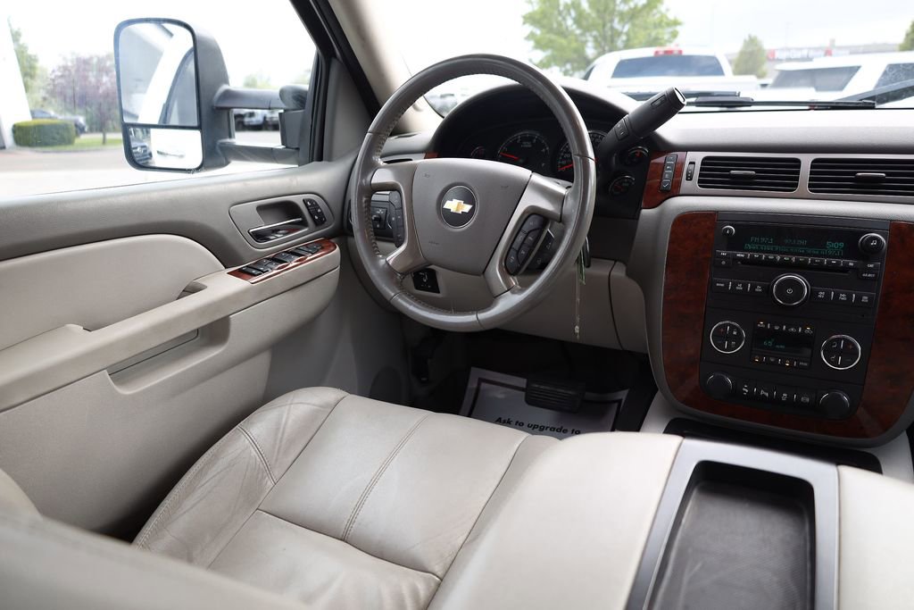 Used 2014 Chevrolet Silverado 3500 LTZ w/ LTZ Plus Package AWD/4WD image 20