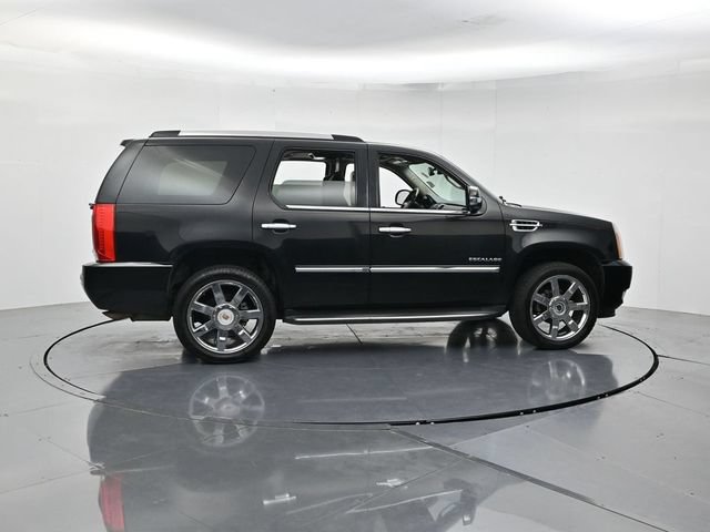 Used 2011 Cadillac Escalade Luxury AWD/4WD video 2