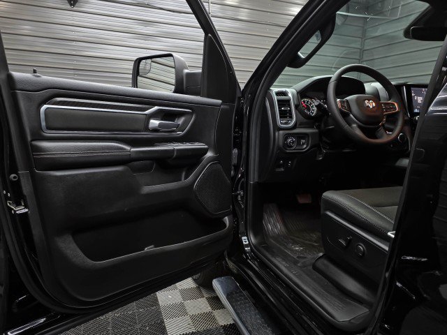 Used 2025 RAM 1500 Big Horn AWD/4WD image 33