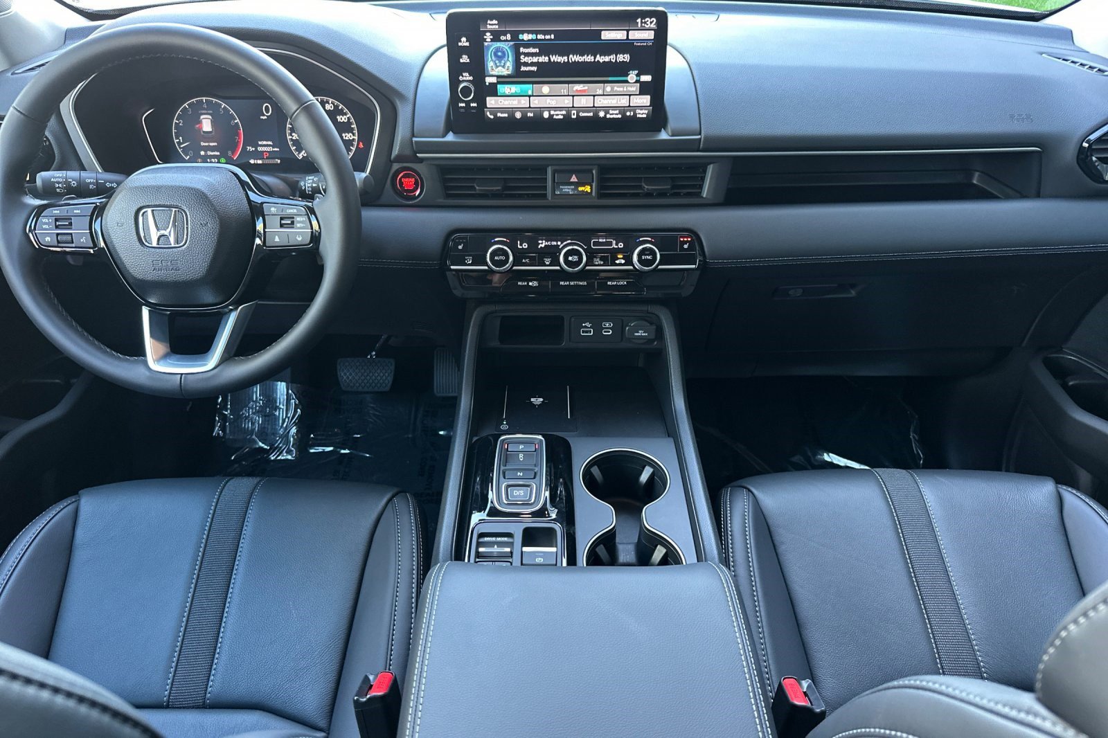 Used 2025 Honda Pilot EX-L image 17