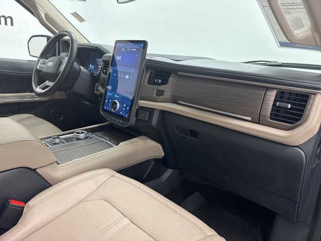 Used 2023 Ford Expedition Max Limited image 32
