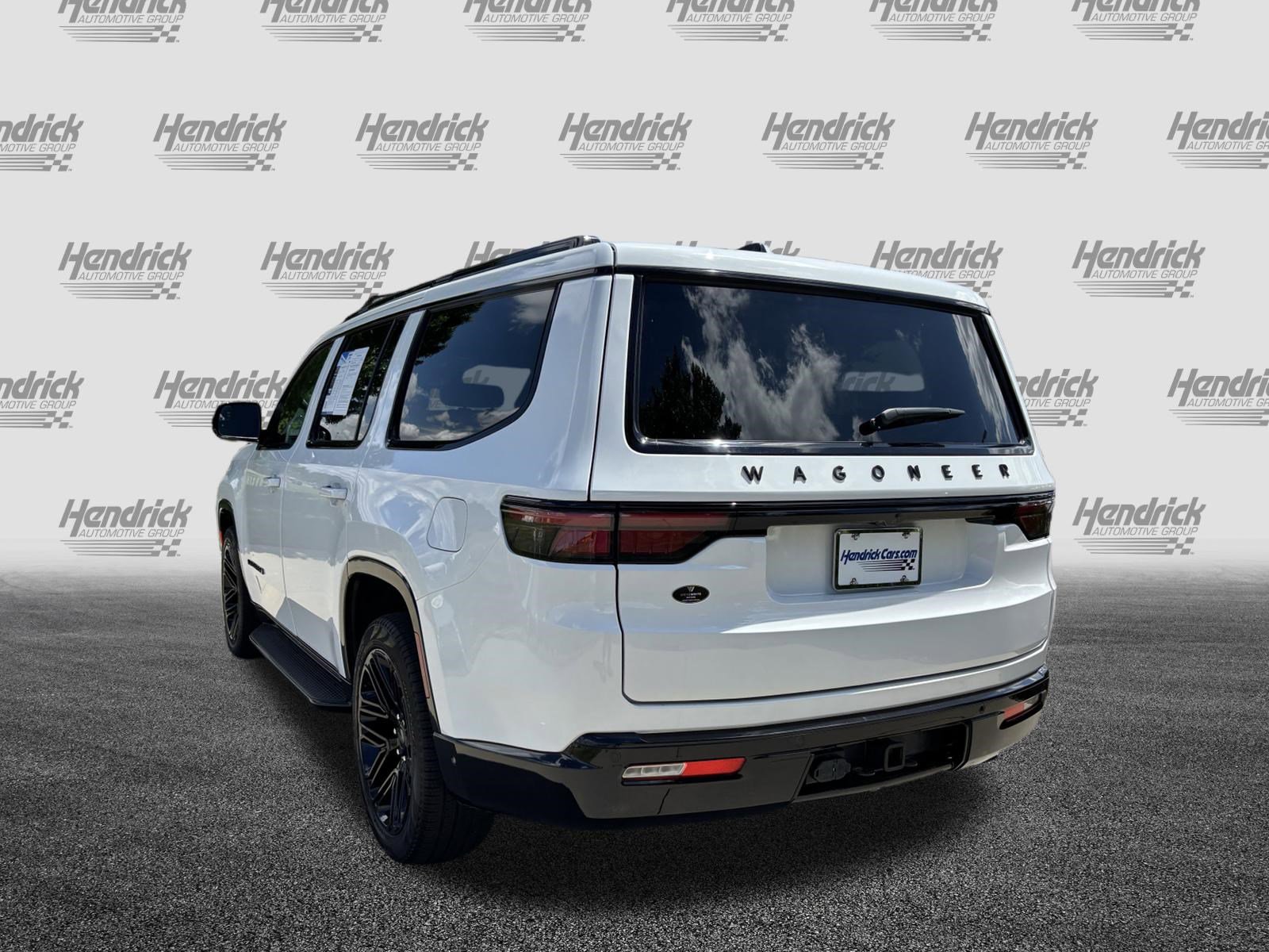 Used 2025 Jeep Wagoneer Series II w/ Convenience Group I AWD/4WD image 8