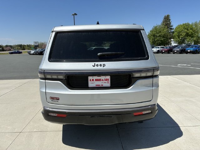 New 2026 Jeep Grand Wagoneer L Limited AWD/4WD image 8