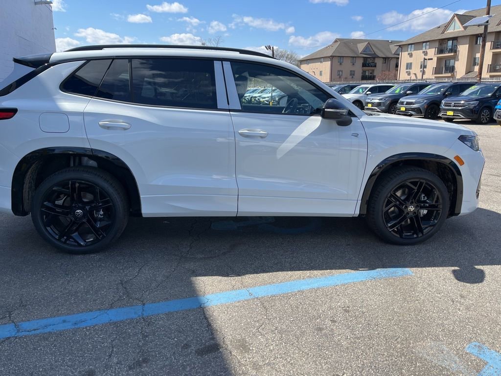 New 2026 Volkswagen Tiguan SE R-Line image 8