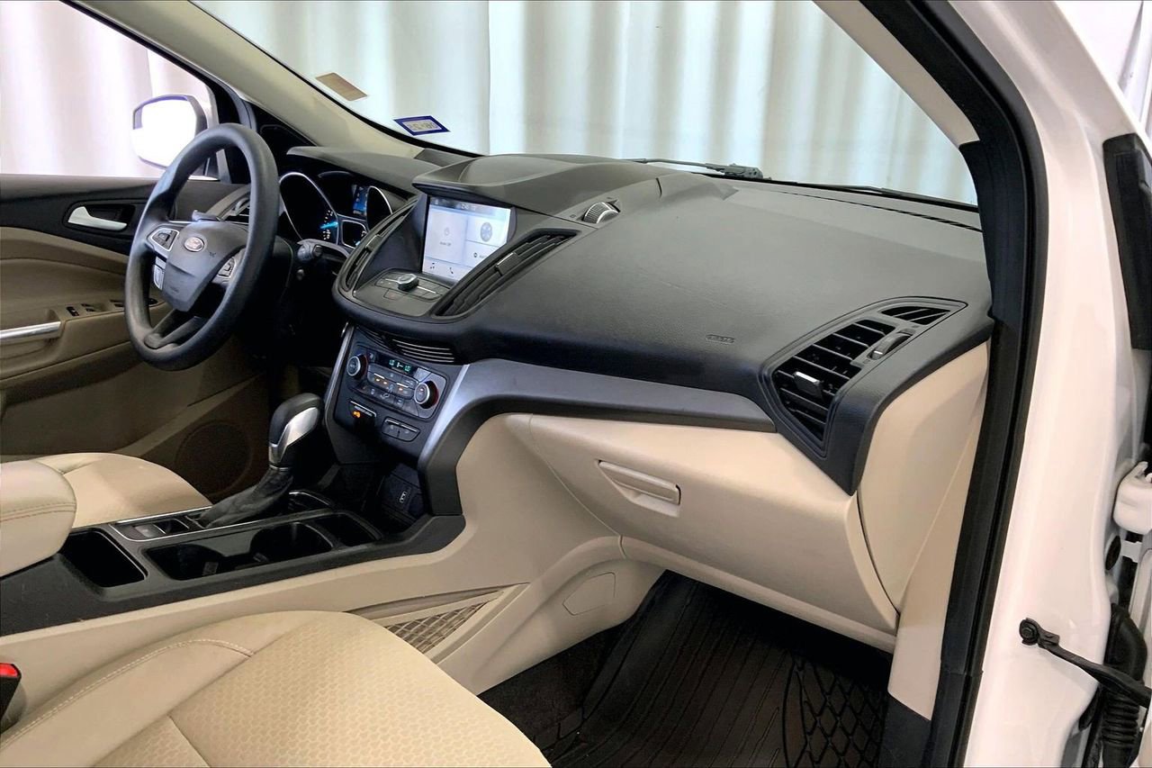 Used 2019 Ford Escape SE image 28