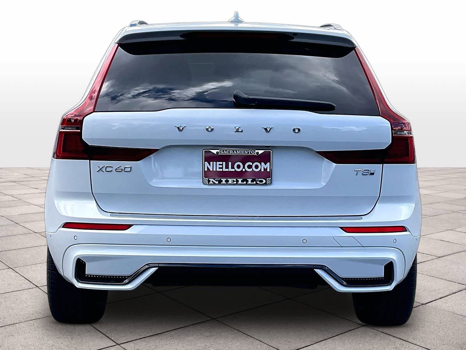 New 2026 Volvo XC60 T8 Ultra w/ Climate Package PRO AWD/4WD image 6