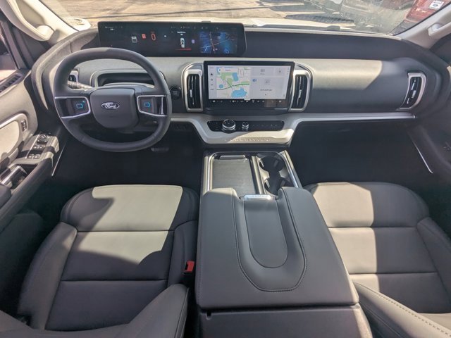 New 2026 Ford Expedition Active image 16