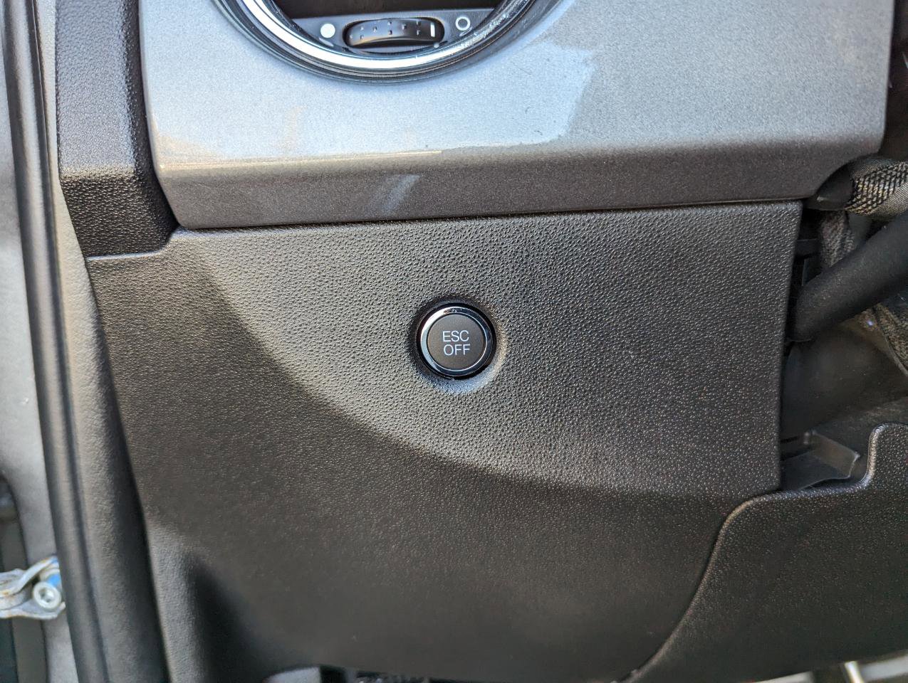 Used 2013 FIAT 500 Abarth w/ Comfort/Convenience Group image 17