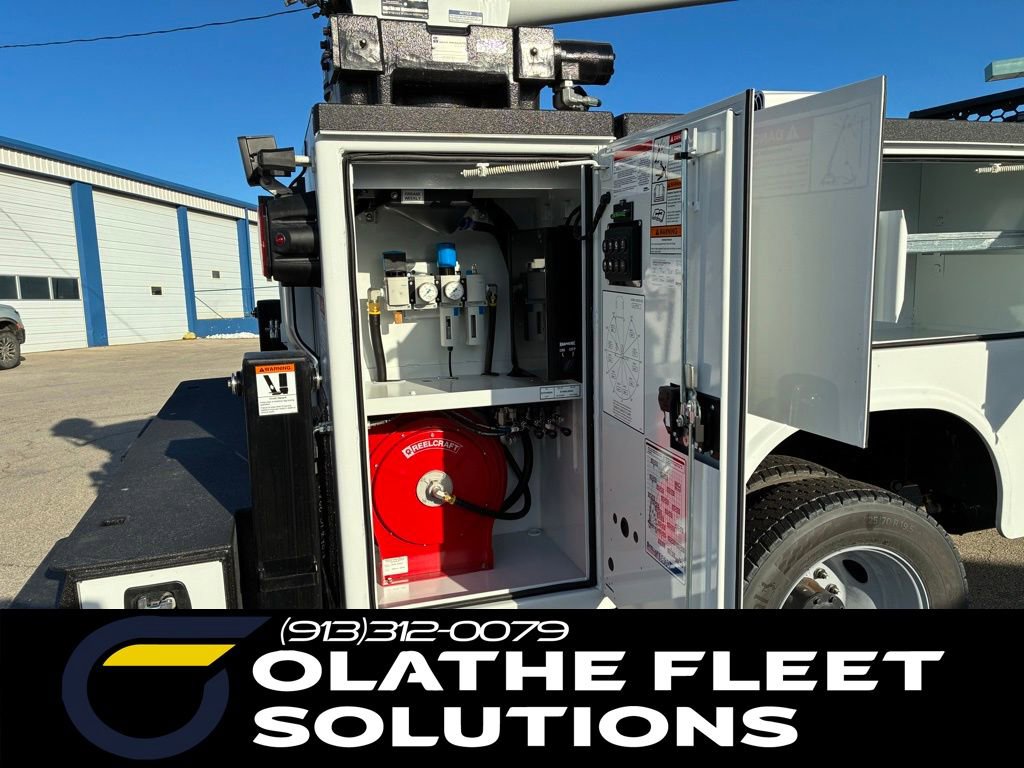 New 2026 Ford F550 4x4 Supercab Super Duty image 13