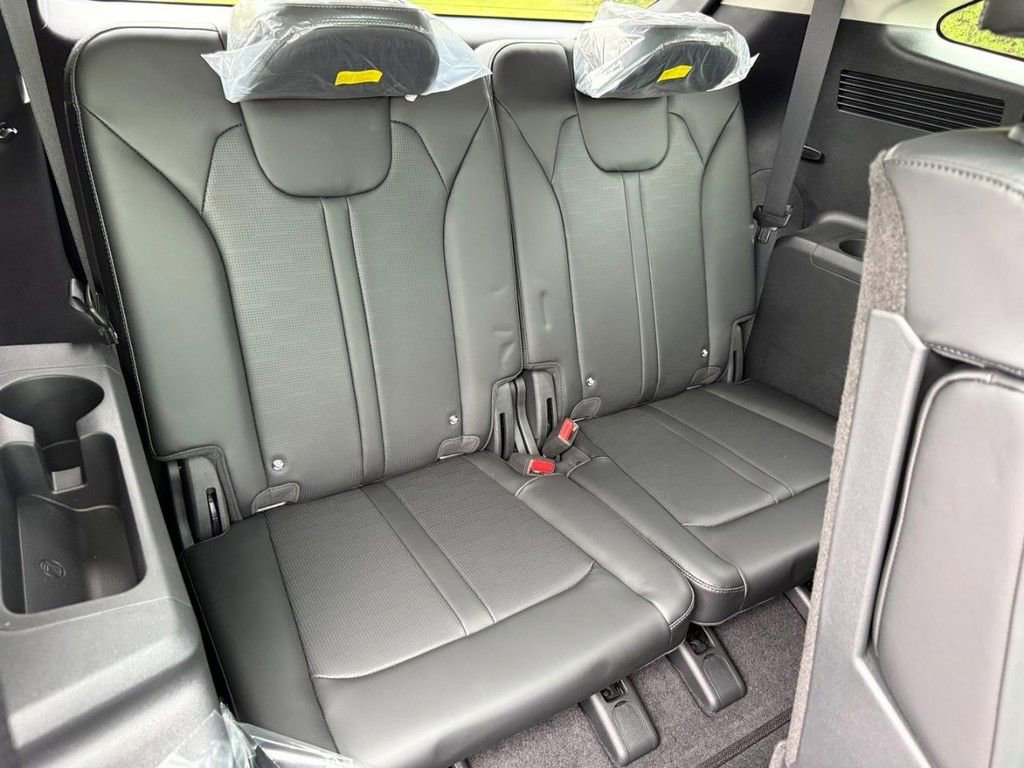 New 2026 Kia Sorento S w/ S Panoramic Sunroof Package image 6