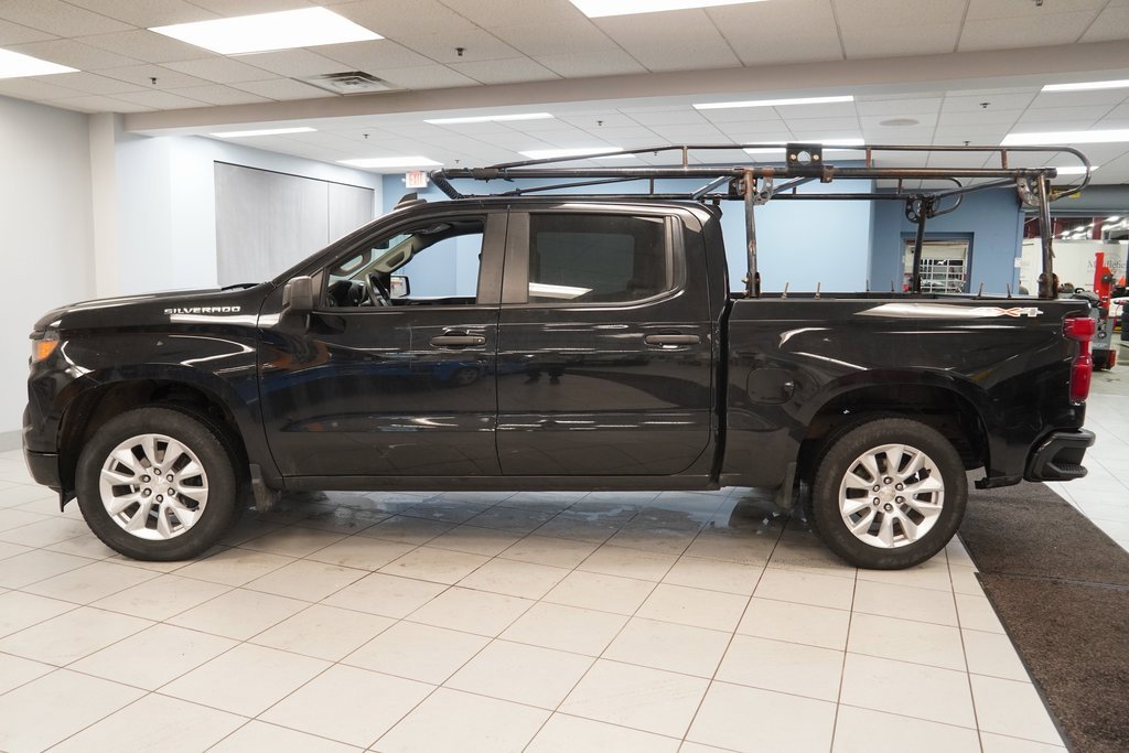 Used 2022 Chevrolet Silverado 1500 Custom image 2