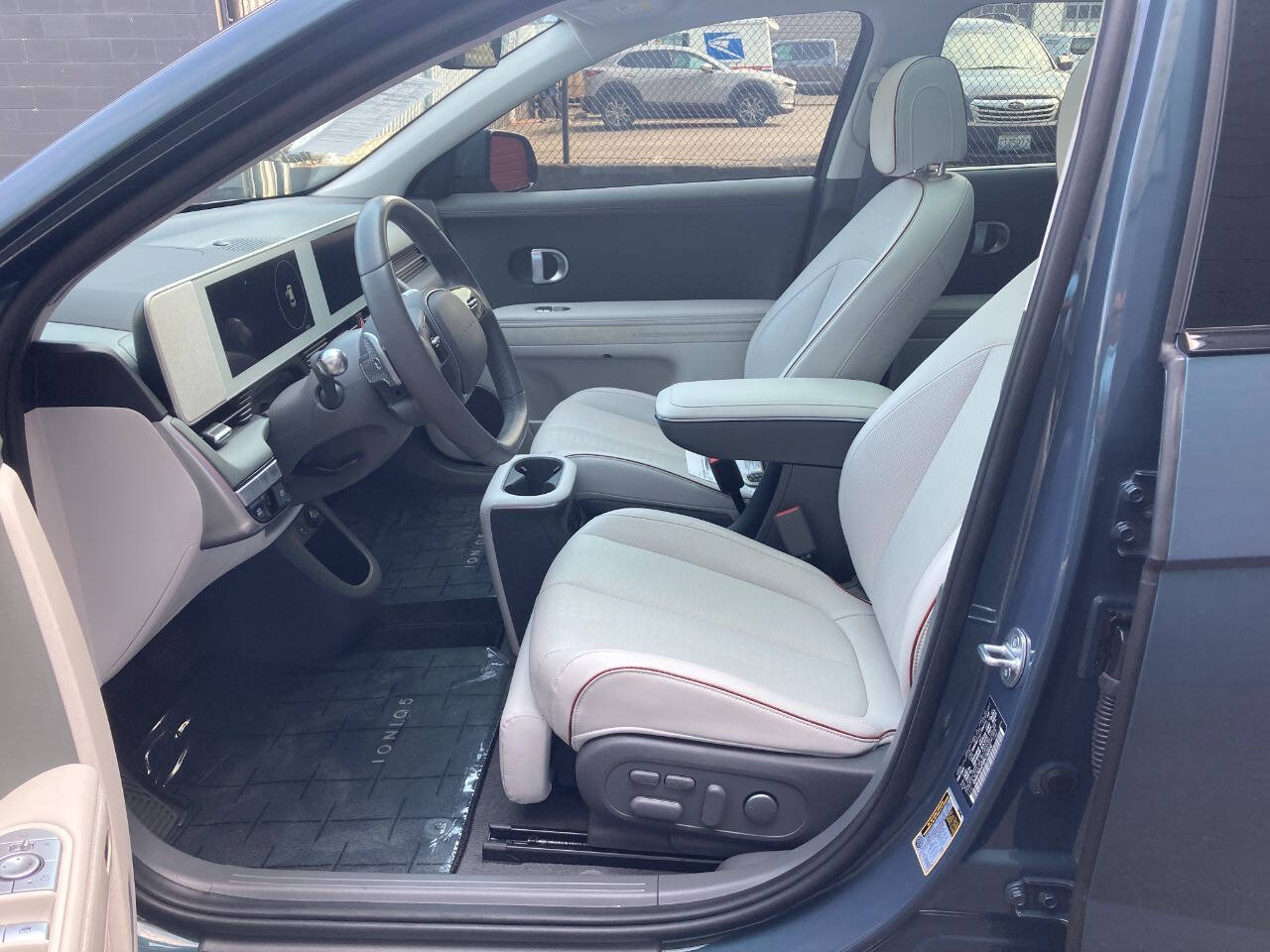Used 2023 Hyundai Ioniq 5 Limited AWD/4WD image 9