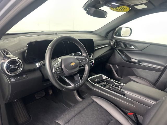 Used 2026 Chevrolet Equinox LT w/ Convenience Package II FWD image 8