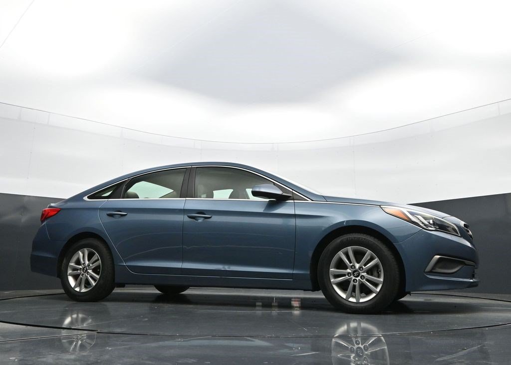 Used 2017 Hyundai Sonata SE FWD image 29