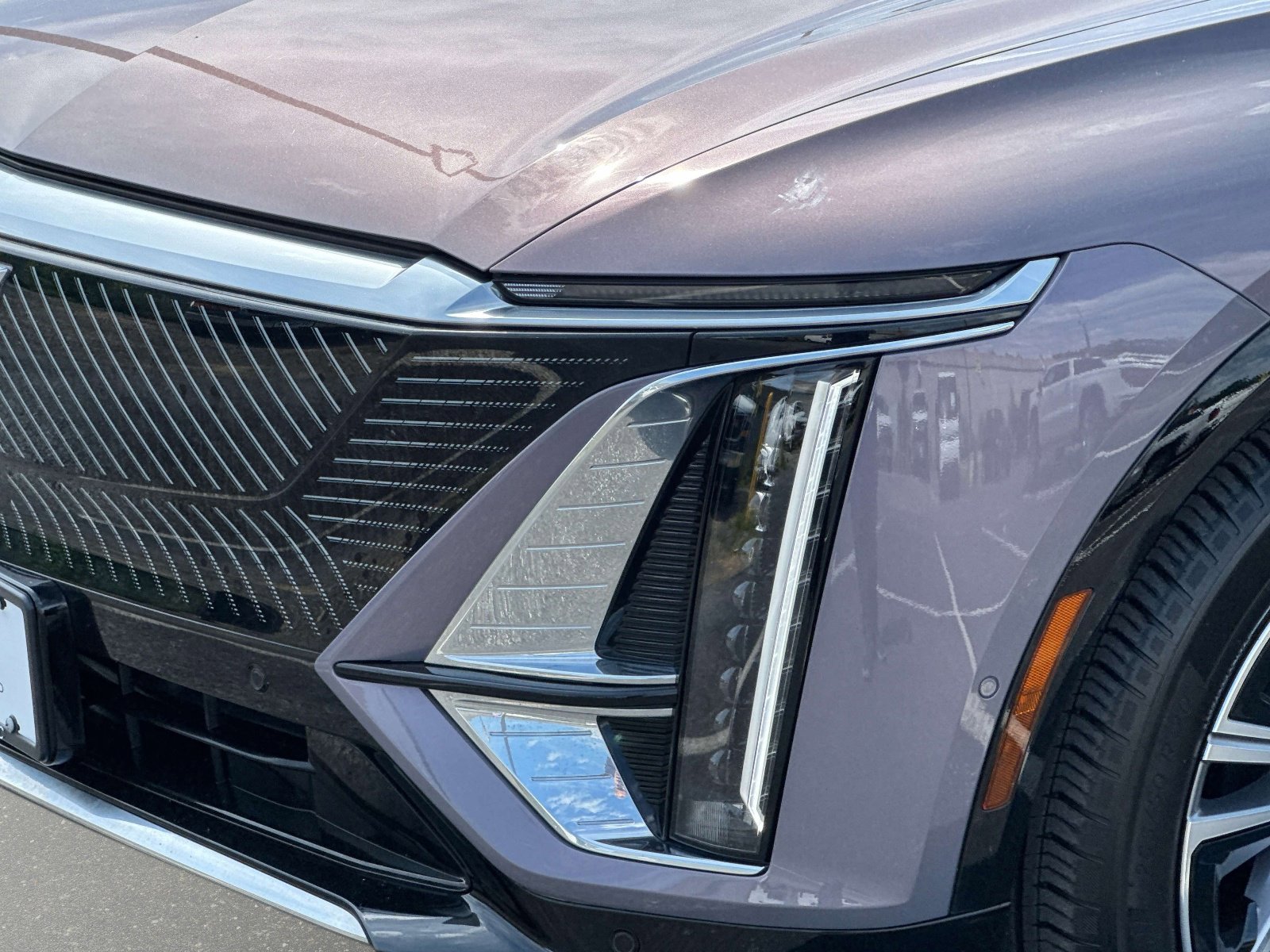 Certified 2024 Cadillac Lyriq Luxury AWD/4WD image 27
