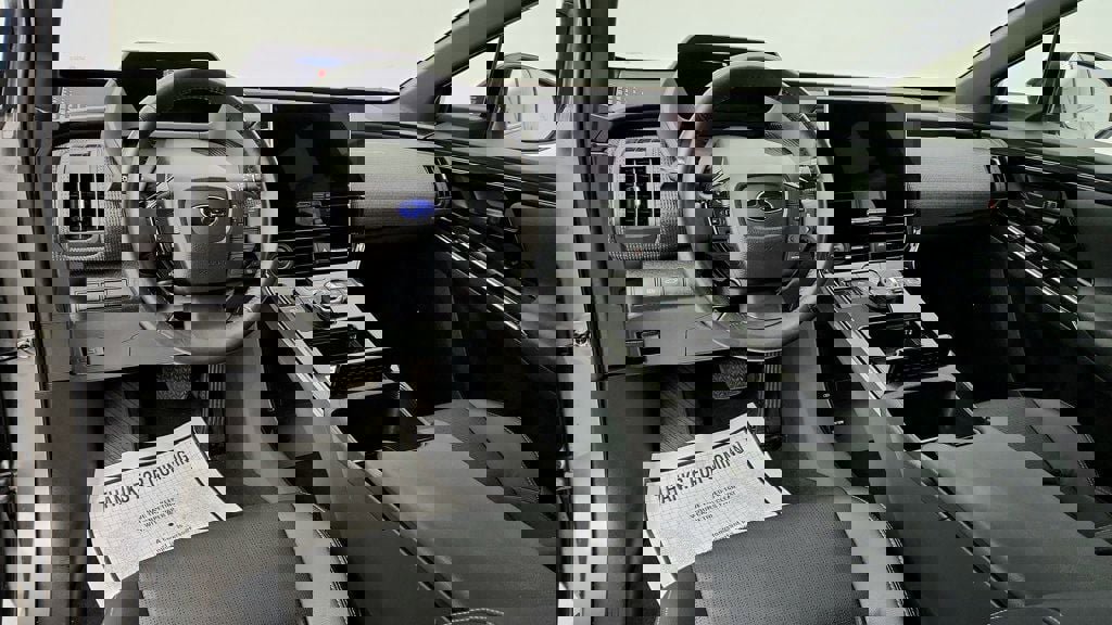 Used 2023 Subaru Solterra AWD image 12