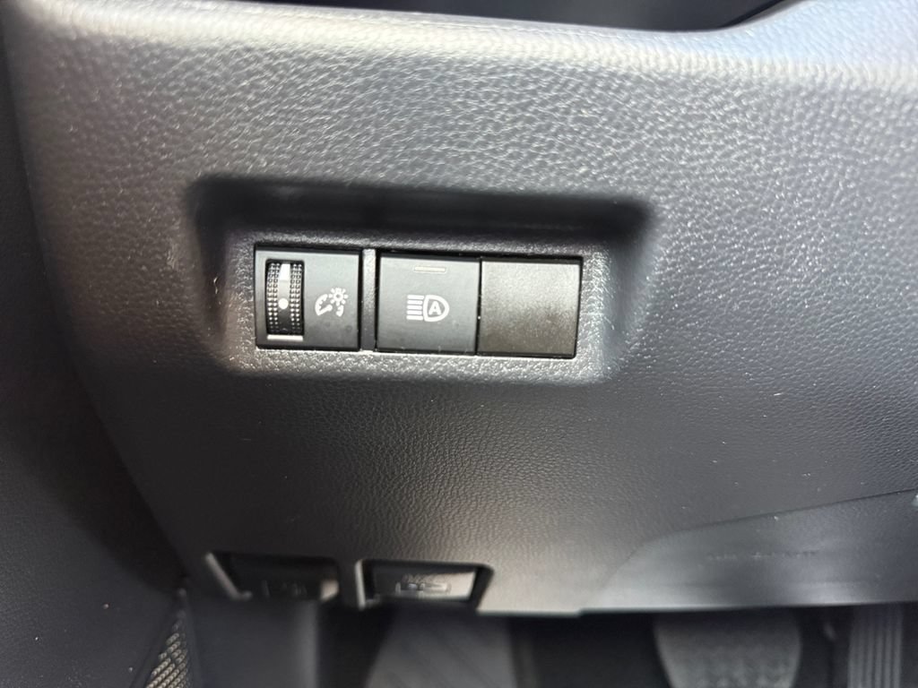 Used 2022 Toyota RAV4 LE w/ Carpet Mat Package (TMS) FWD image 22