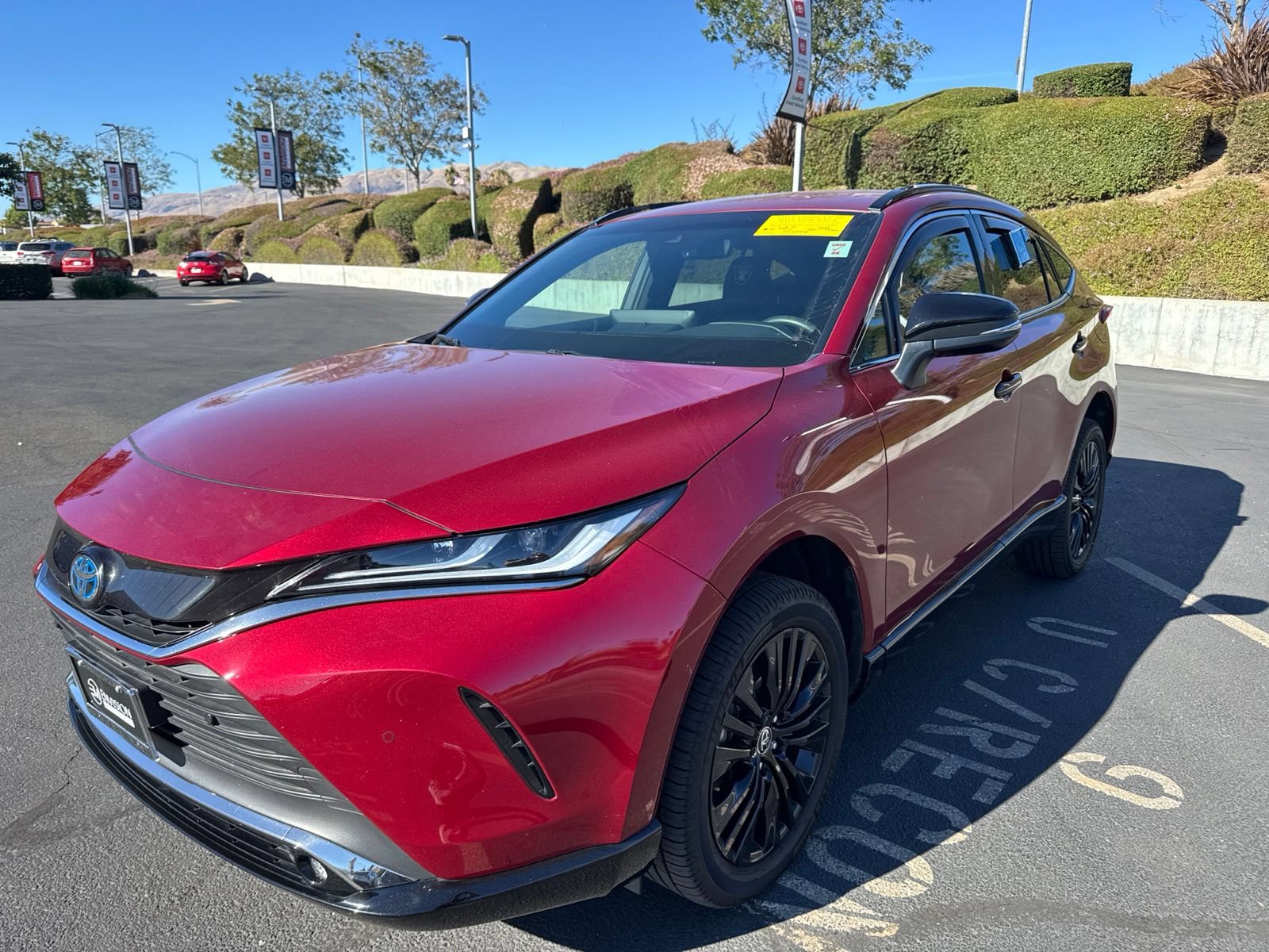 Used 2023 Toyota Venza Nightshade AWD/4WD image 3