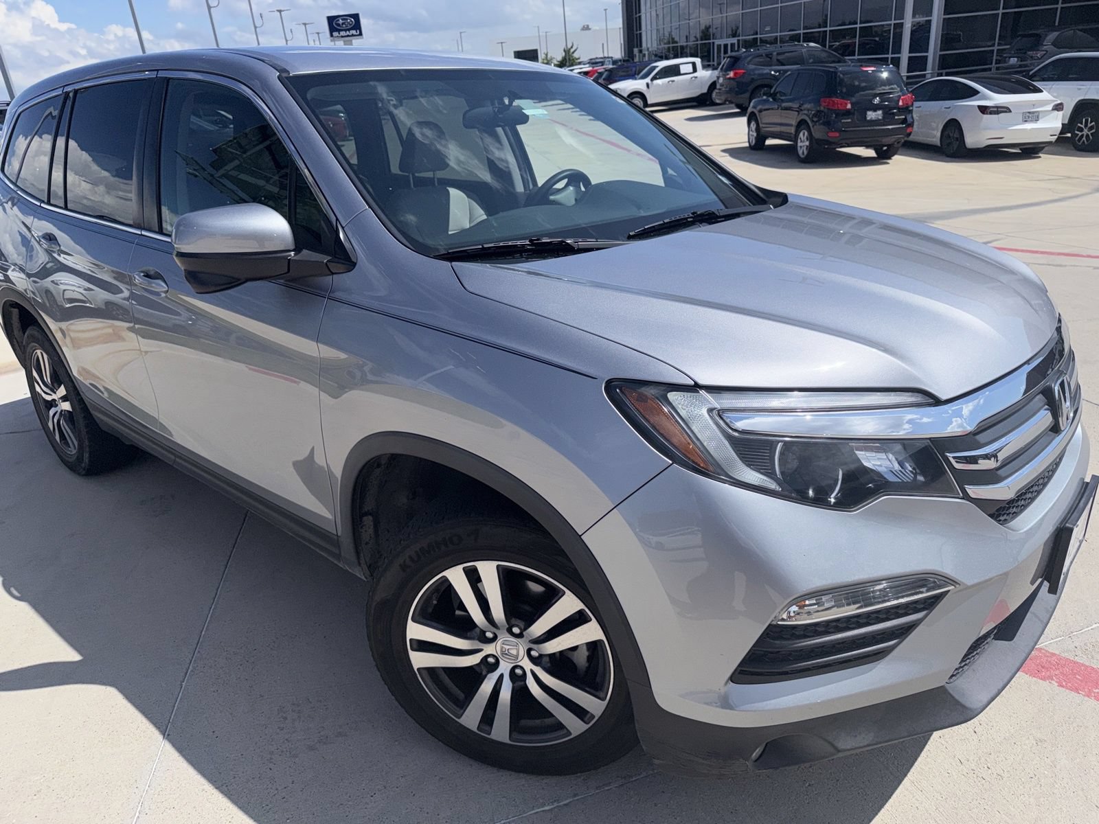 Used 2017 Honda Pilot EX image 2