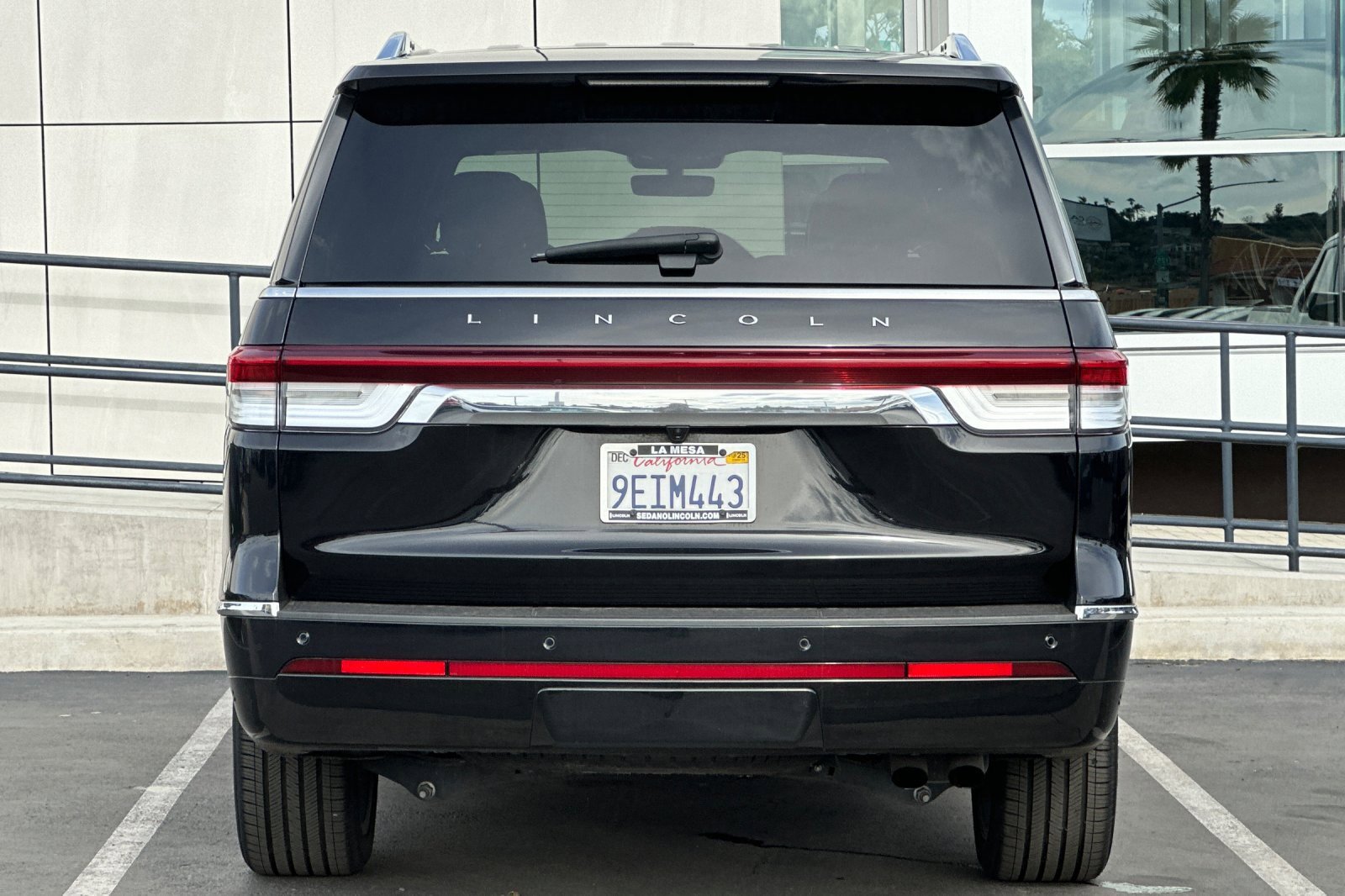 Used 2022 Lincoln Navigator L Reserve image 4