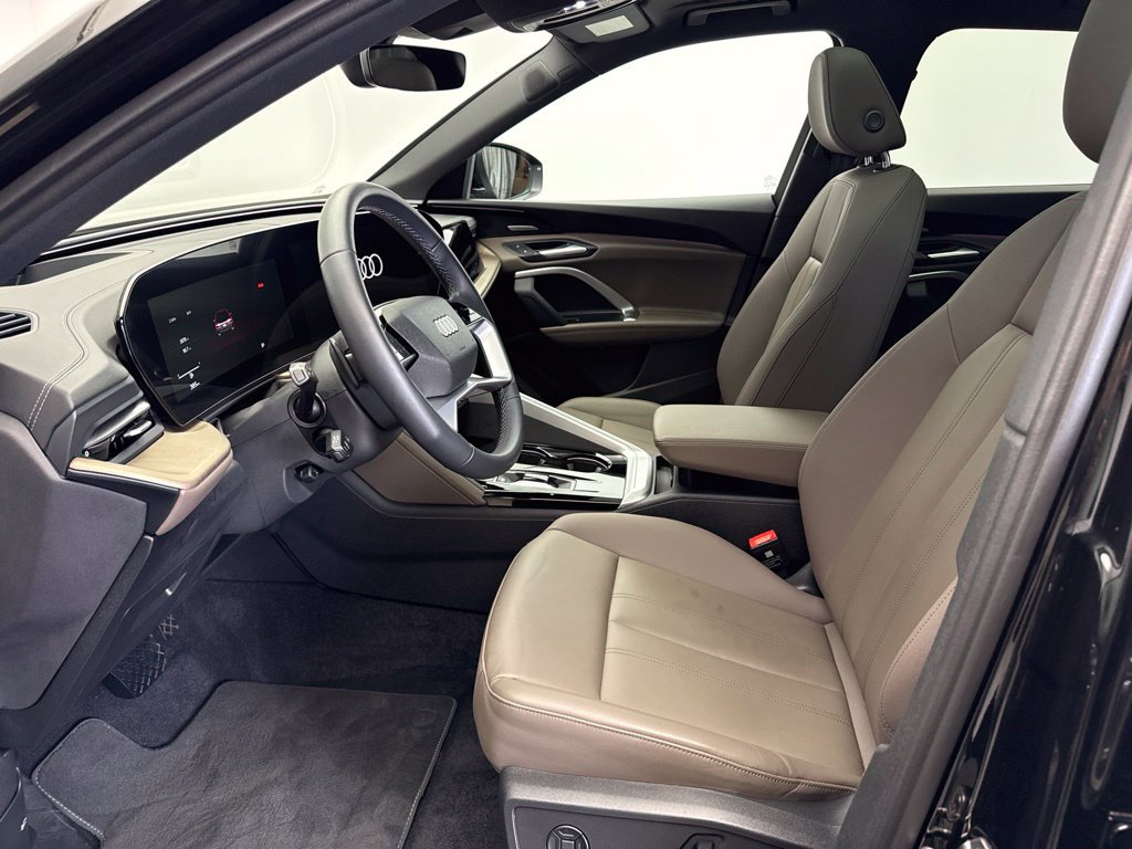 Used 2025 Audi Q5 Premium Plus AWD/4WD image 5