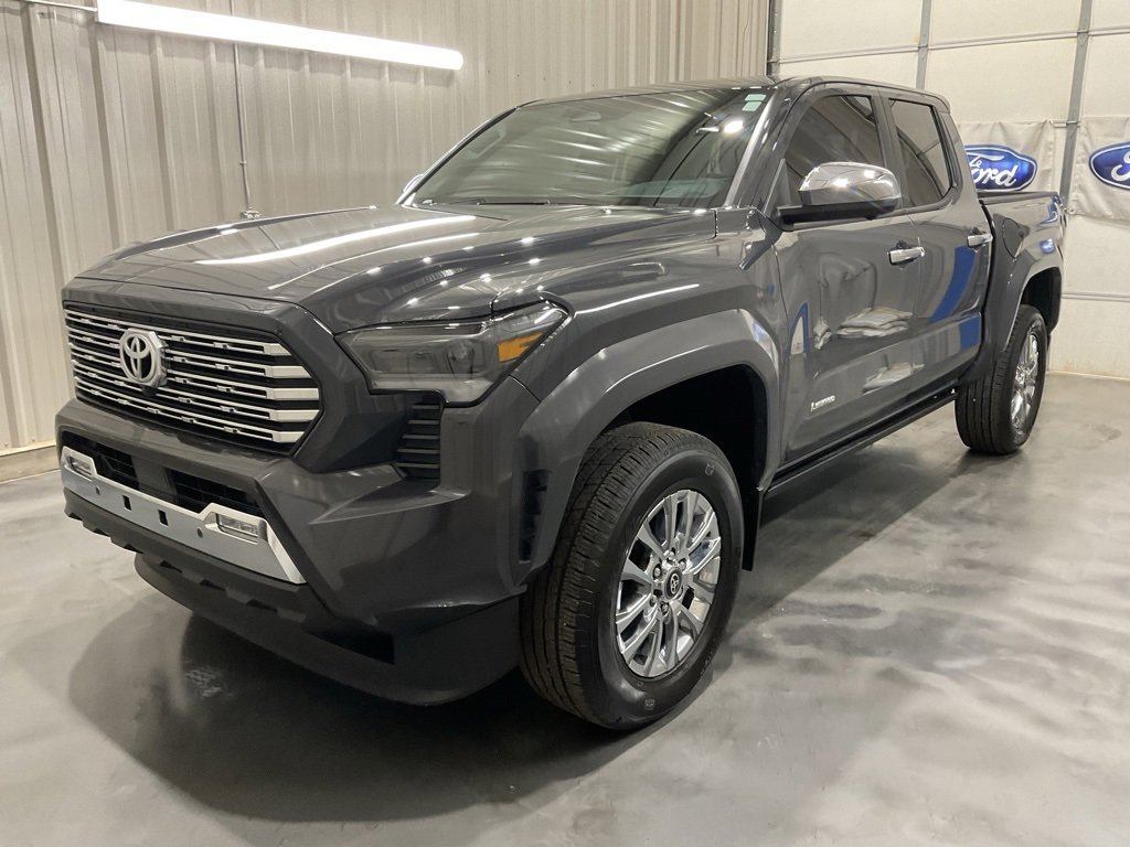 Used 2024 Toyota Tacoma Limited image 3