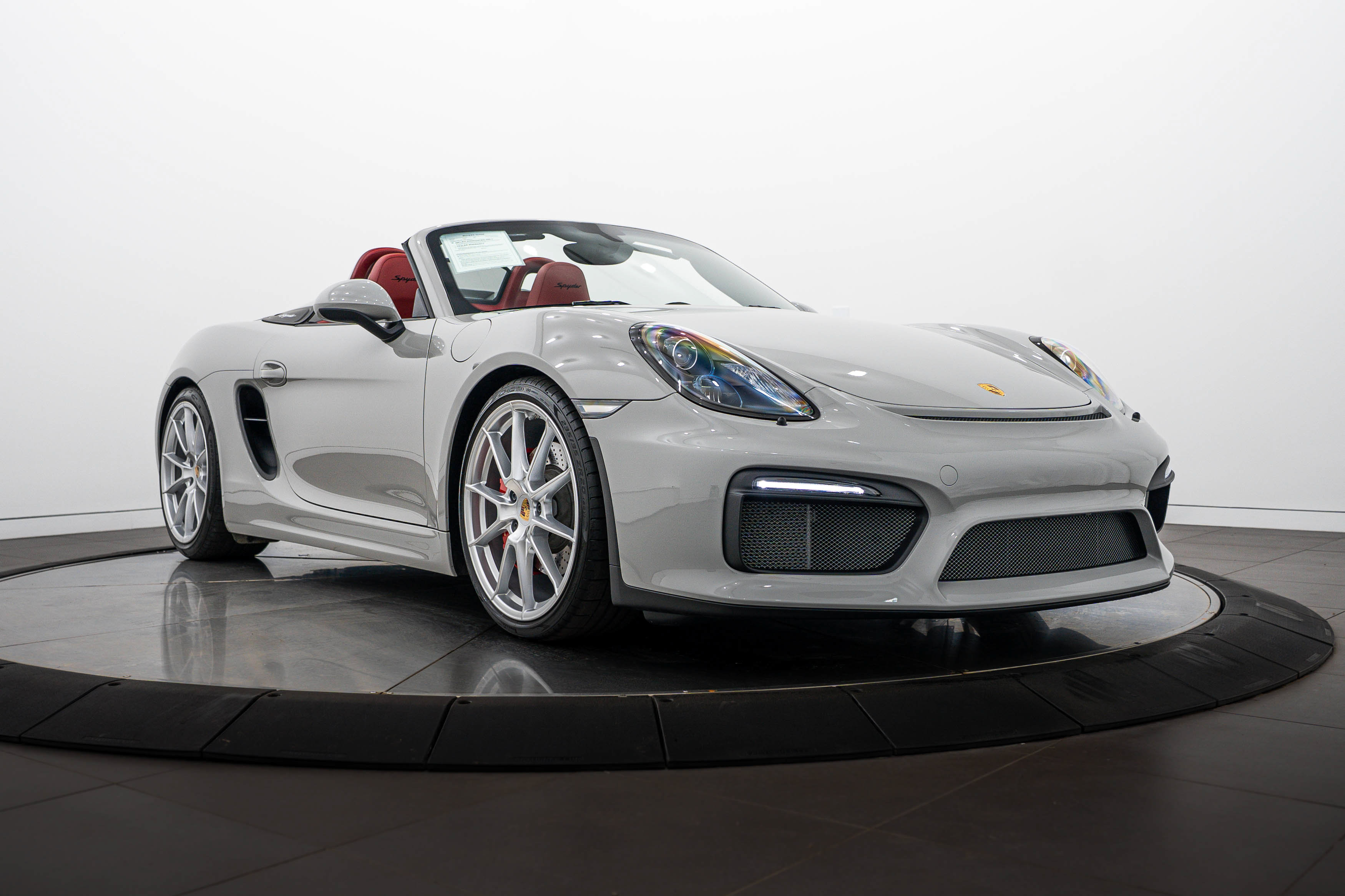 Certified 2016 Porsche Boxster Spyder RWD image 9