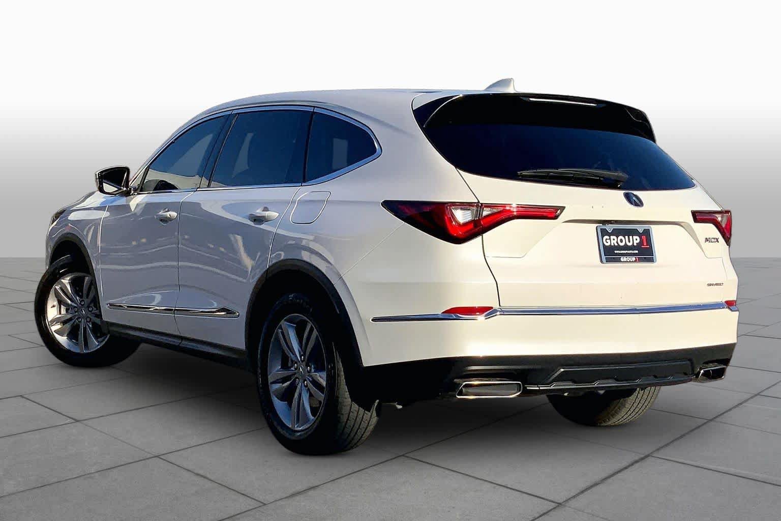 Used 2024 Acura MDX SH-AWD image 11