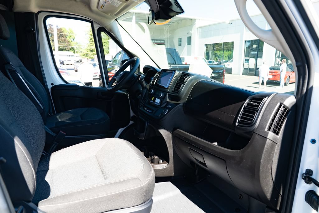 Used 2025 RAM ProMaster 2500 w/ U-Haul Equipment Group FWD image 16