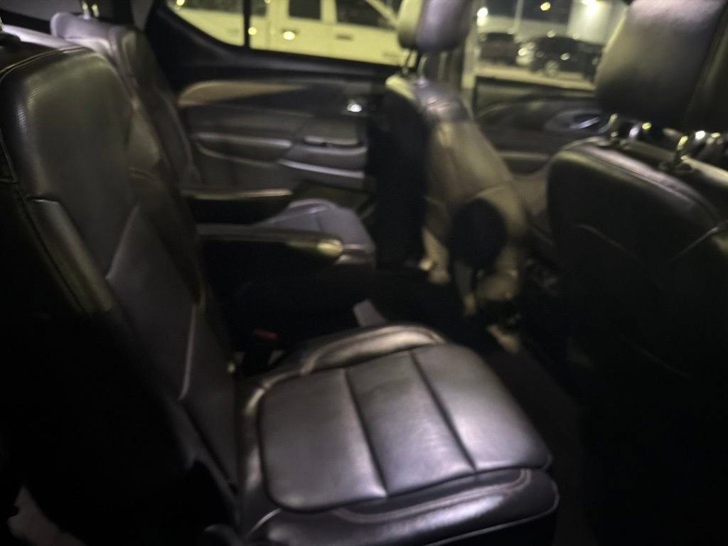 Used 2019 Chevrolet Traverse Premier w/ Redline Edition FWD image 13