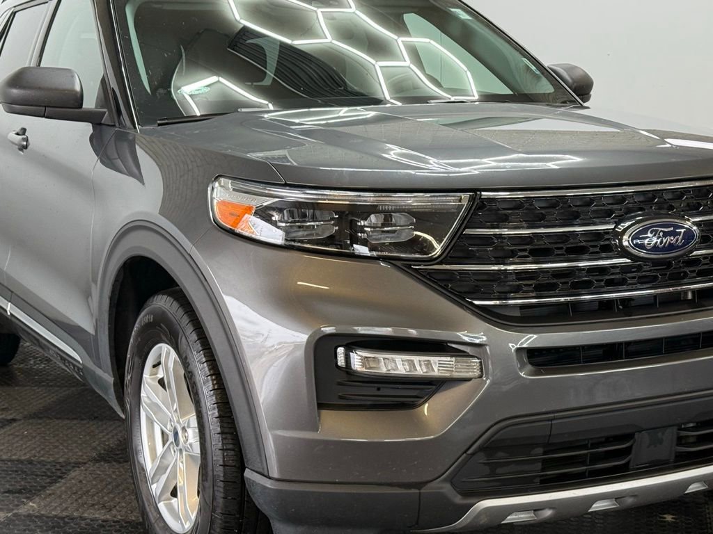 Certified 2022 Ford Explorer XLT w/ Equipment Group 202A image 7