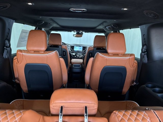 New 2026 Chrysler Pacifica Pinnacle w/ Trailer Tow Group image 40