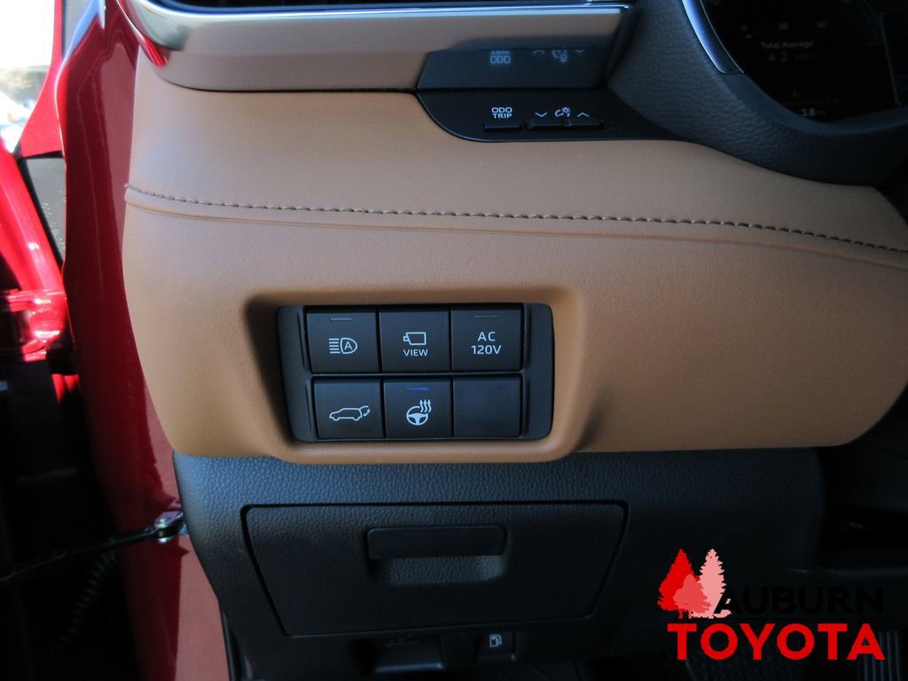 New 2026 Toyota Highlander Platinum image 13