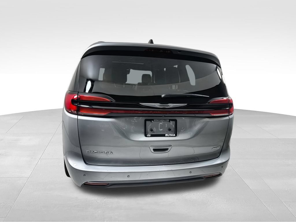 Used 2023 Chrysler Pacifica Pinnacle AWD/4WD image 7