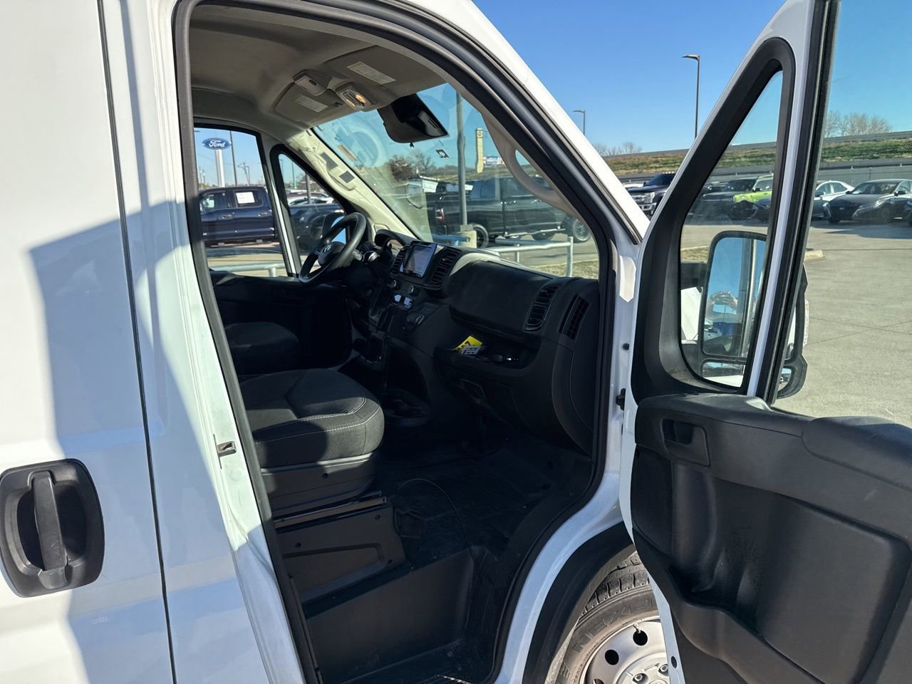 Used 2023 RAM ProMaster 2500 image 14