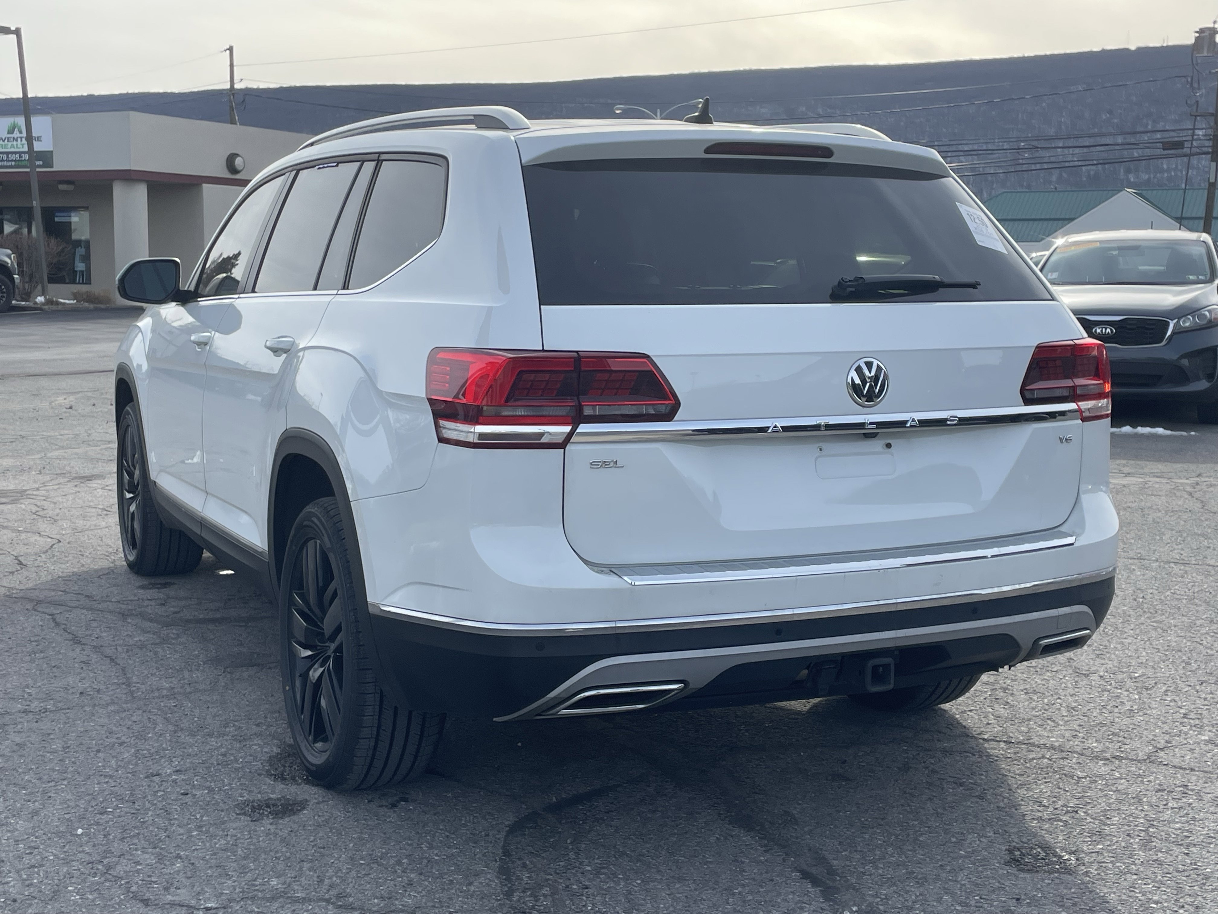 Used 2019 Volkswagen Atlas SEL image 6