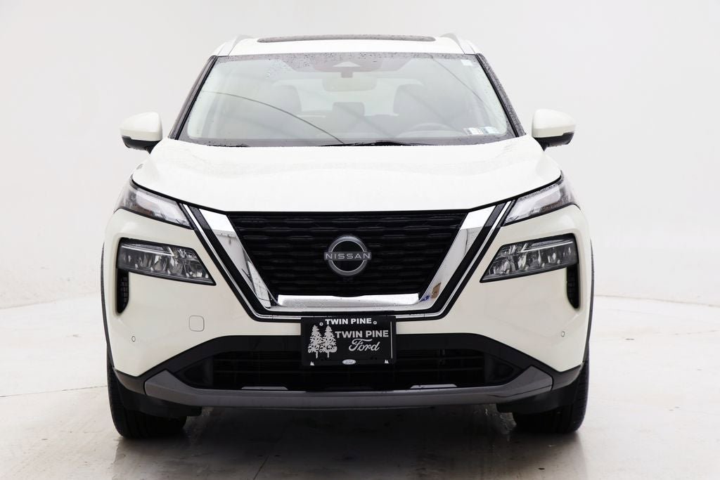 Used 2023 Nissan Rogue SL w/ SL Premium Package image 4