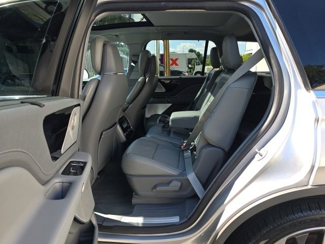 Used 2021 Lincoln Aviator Reserve w/ Equipment Group 202A image 20
