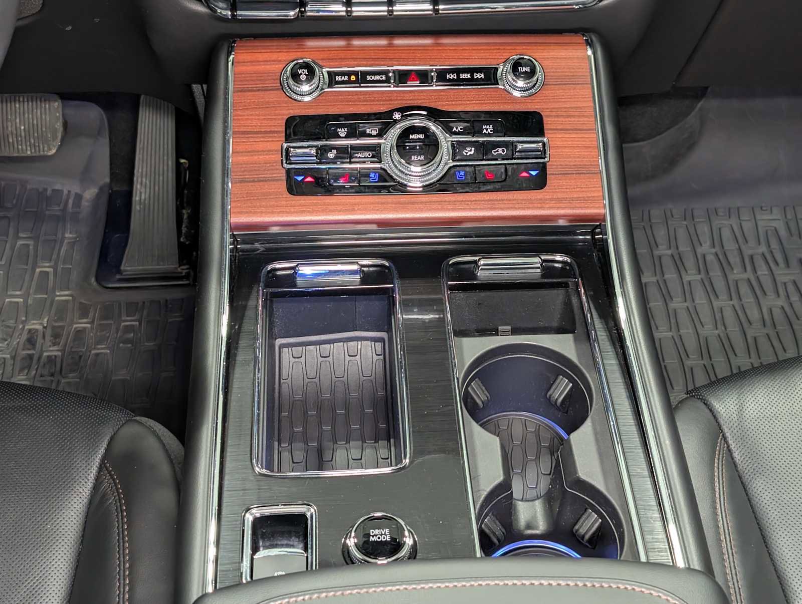 Used 2024 Lincoln Aviator Reserve w/ Elements Package Plus image 19